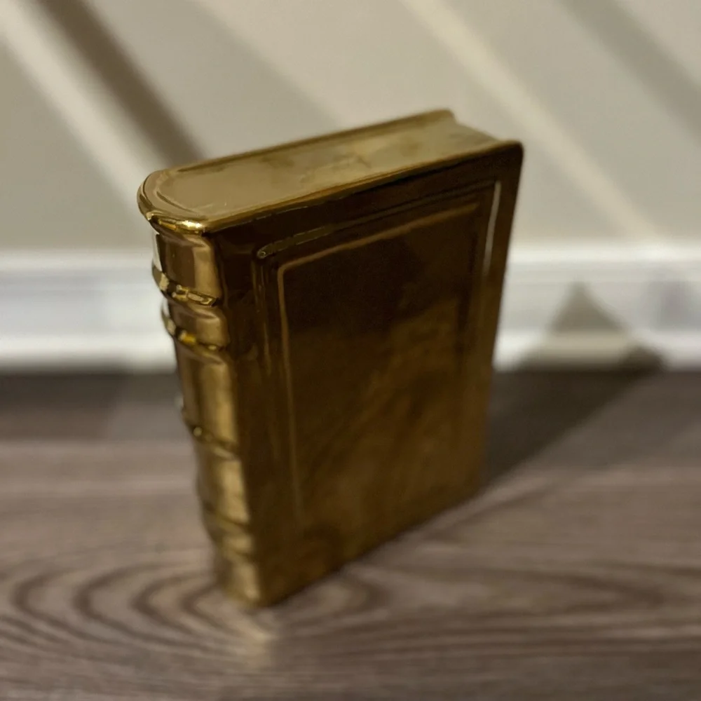One Good Color Decorative Book